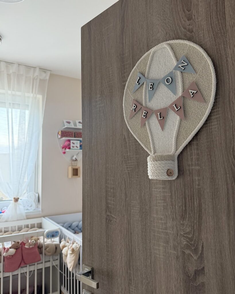 Vevői fotó: WonderFlower falidísz egy babaszobában